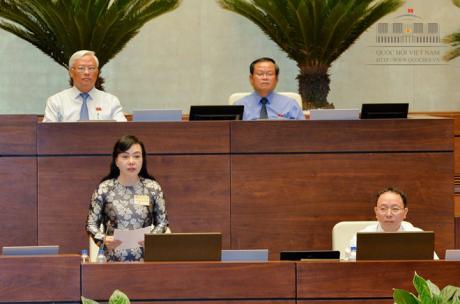 Bộ trưởng Y tế: "Không thể nói giá thuốc của chúng ta cao hơn thế giới!"